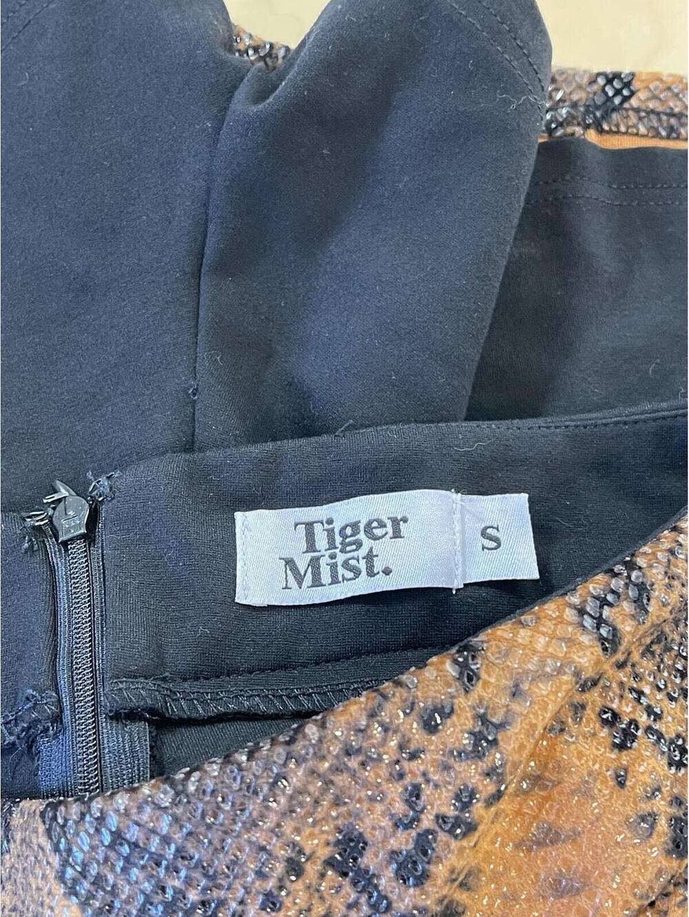 Tiger Mist Women's Snake Print High Waist Shorts Size S - Picture 3 of 5